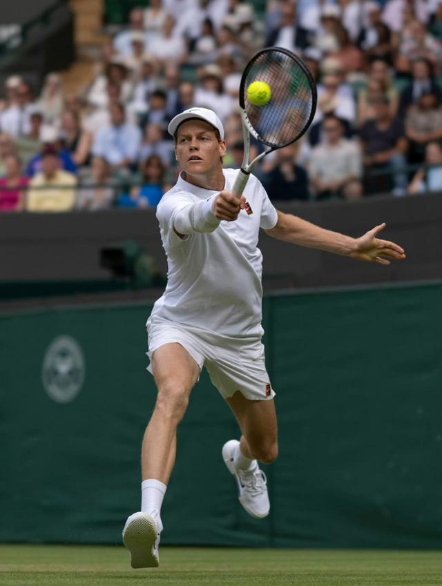 开云体育中国官网-戴维斯杯险胜温网,辛纳惊艳四座